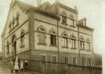 Lutherstraße 29 Dörfelthaus in der Schwarzenberger Straße 3